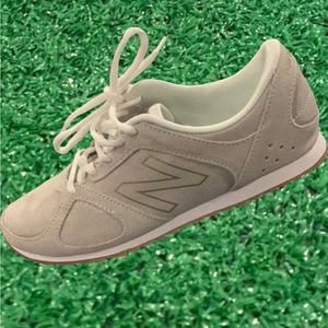 NWOB Womens 555 New Balance. Size 8.5.